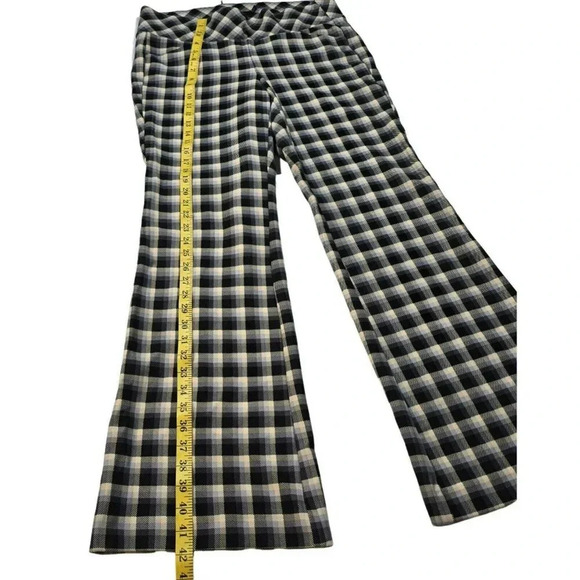 Torrid Plus Size 1R Black & Beige Plaid High-Waisted pocket pixie Flare Pant - Picture 8 of 16
